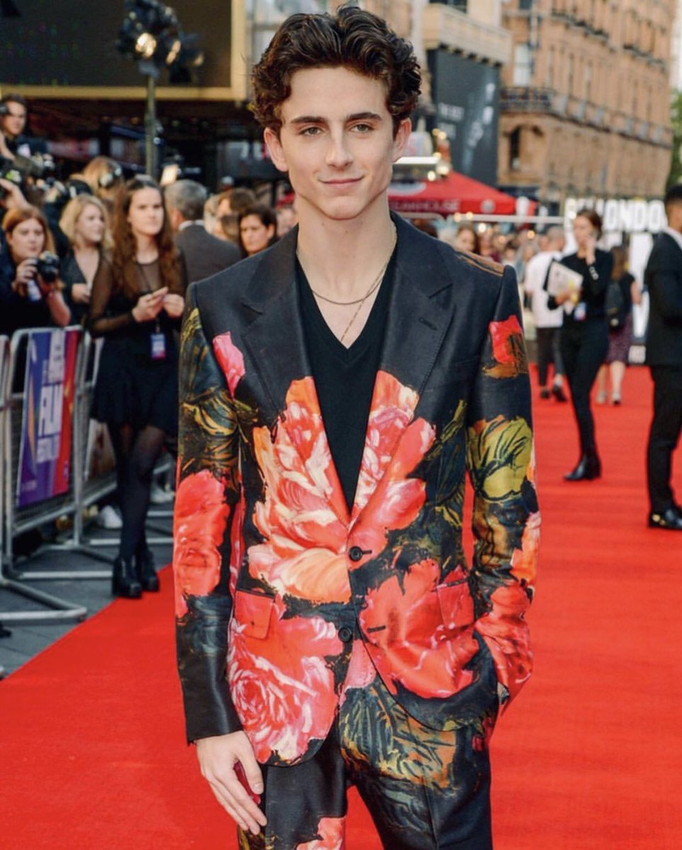 spidayaa's tweet photo. Yo I’m just here to say happy bday to my main man @RealChalamet 

And also I love and will always love @holloser and @farfromross . Thanks for coming to my ted talk. Bye now y’all! https://t.co/nA7TZ20JO0