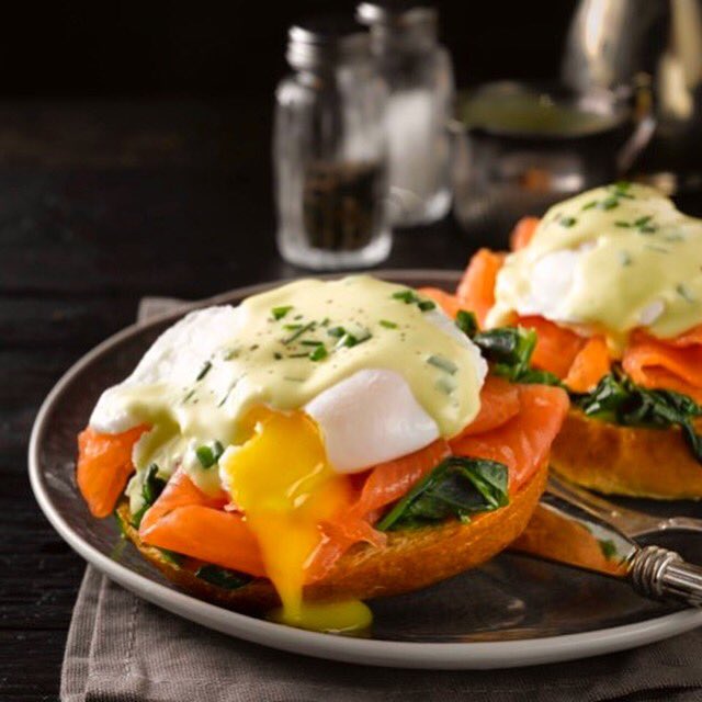 Anyone for Eggs Benedict this morning? Our Simply Better Free Range Corn Fed Eggs and <a href="/BurrenSalmon/">Birgitta HedinCurtin</a> Oak Smoked Organic Irish Salmon with Honey &amp; Dill are the perfect combination for a delicious brunch
#MakeEveryDaySimplyBetter