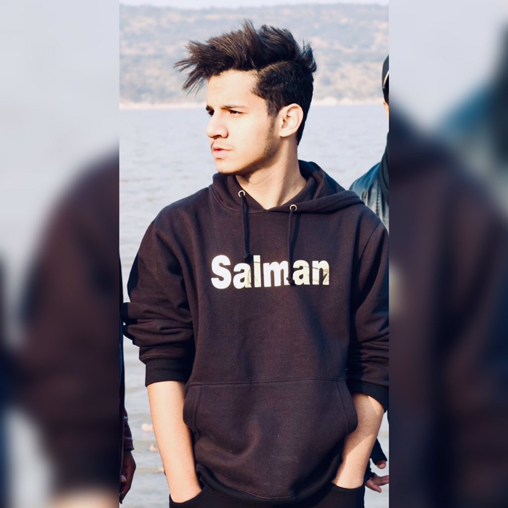 SalmanEx9's tweet photo. #jummahmubarak ♥️ https://t.co/bEwJzpUJn4