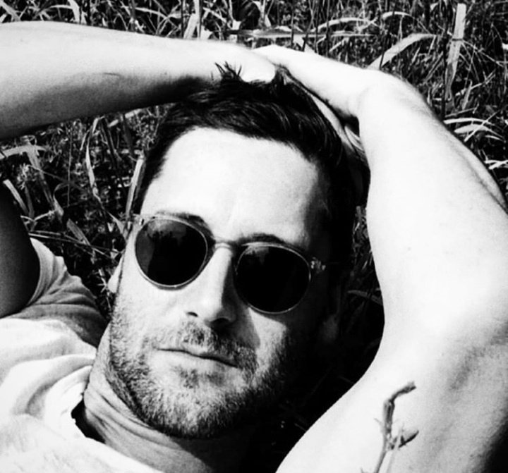 Tom_KeenTBL's tweet photo. Buenos días. Nada nos impide Disfrutar.
#NuevaFotoDePerfil 
#SeductiveToday https://t.co/DrQy9SKOis