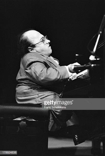 Michel Petrucciani
Birth 1962.12.28 ~ 1999.1.6
Happy Birthday
 