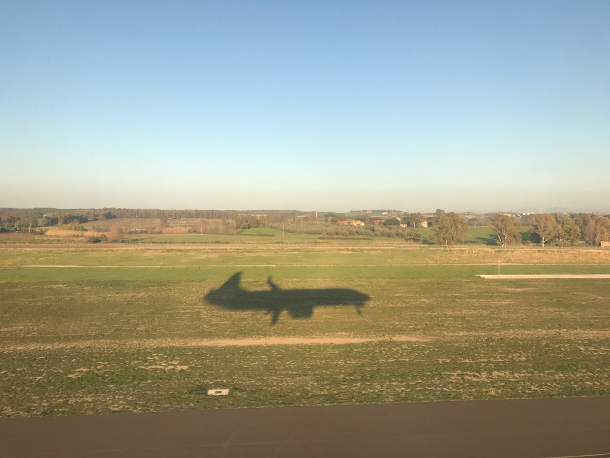 onsenvol's tweet photo. ✈️ Quelles sont vos destinations pour 2019 ?
(au fait, on atterrissait où sur cette photo ? (🍝)
#flying #journey #onsenvol #Travel https://t.co/GJ0fpJGjRu