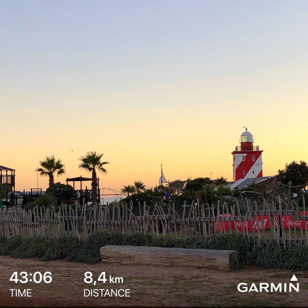 MWFiellies's tweet photo. Dhima says “Feel what you need to feel, then let it go. Do not let it consume you.” #morningrun help me to #letgoofyesterday and #embrace the #moment of today
#livinginthemoment #lovecapetown #lifecoaching #mindflip #capetown #southafrica #runningatdawn #iphonephotography https://t.co/B1NmtCeejB