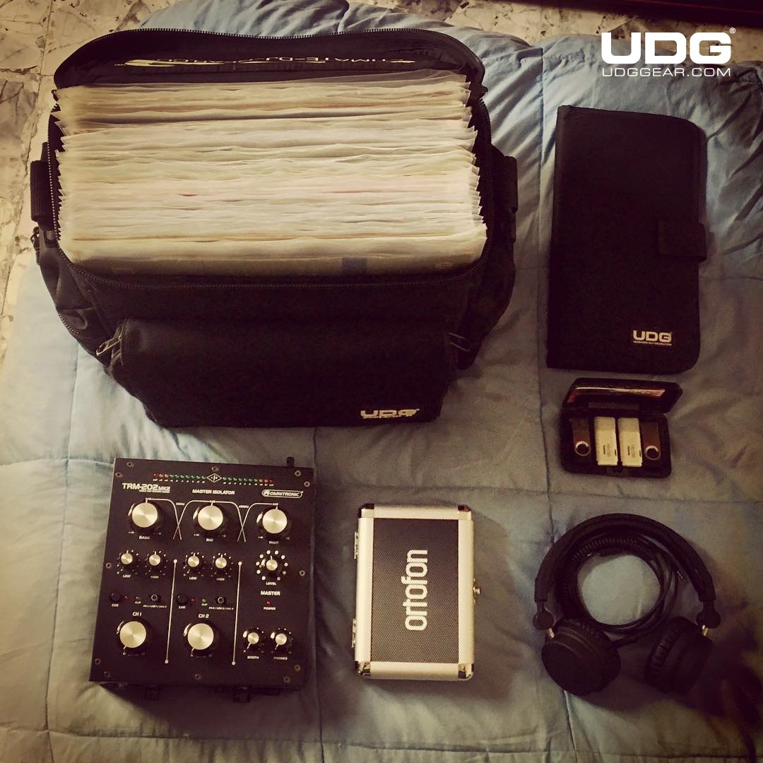 udggearcom's tweet photo. Preparing New Year's party by @alex_piccione #UDG #UDGGEAR #Deejay #Producer #DJLIFE #UDGonTheRoad #DJonTour #UDGreGram #trm202mk2 #omnitronic #mynewmixer #rotarylovers #urbanearszinken #urbanears #pendrives #cdwallet #ortofon #ortofonconcorde #vinyl #happynewyear https://t.co/QlvLnt6sb9