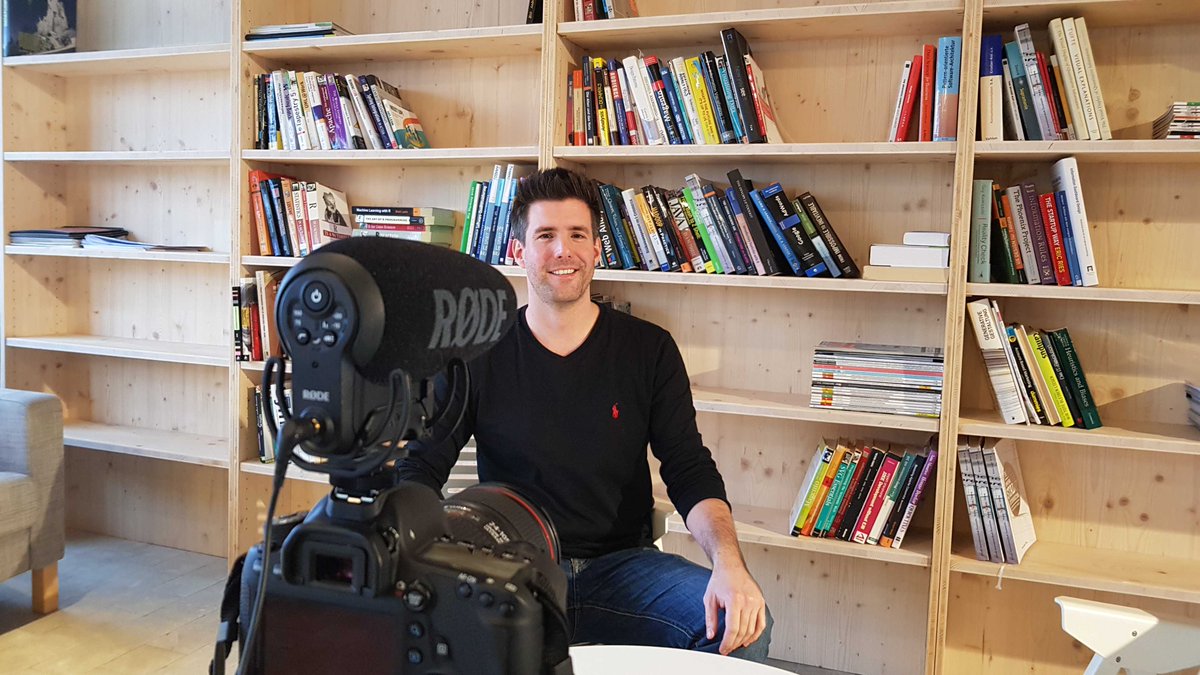 whoop_app's tweet photo. Filming some new #paidsearch and #performancemarketing videos for our YouTube audience 😊📽️ Stay tuned &amp; subscribe at https://t.co/IeJBLEiow4 #PPC #GoogleAds https://t.co/uIObSBSPFk