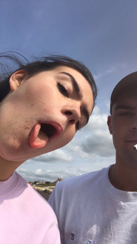 Mattdade7's tweet photo. Happy Birthday @beckydade1 hope you have a good one pal🤙 https://t.co/RLgy93wqDs