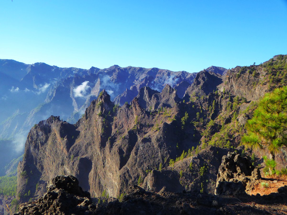Visitlapalma_uk's tweet photo. The #LaPalmaEffect...majesty https://t.co/341aX3zzHk