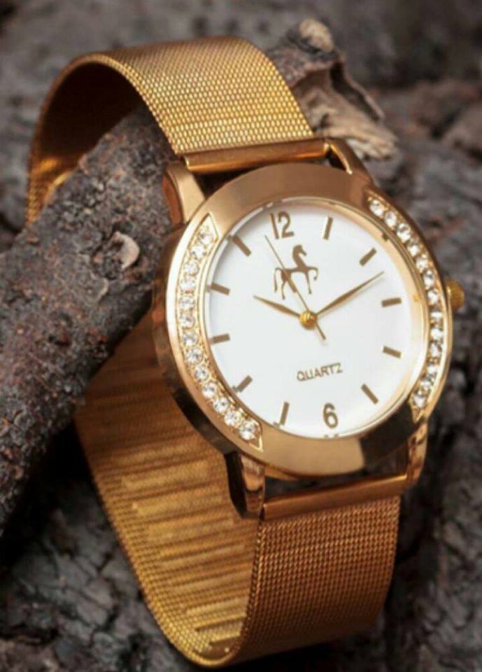 VictoriaLacatus's tweet photo. Hoy es un día perfecto para ser feliz ¡¡VIVELO!! 💖  😎  😀
Estrena tu #Reloj de la Colección APOLO by Victoria Lacatus. https://t.co/ASAyNkpJQA

#Tendencias #watches #Luxury #fashion #design #style #RegalosNavideños #Navidad https://t.co/QHzEVirbZo