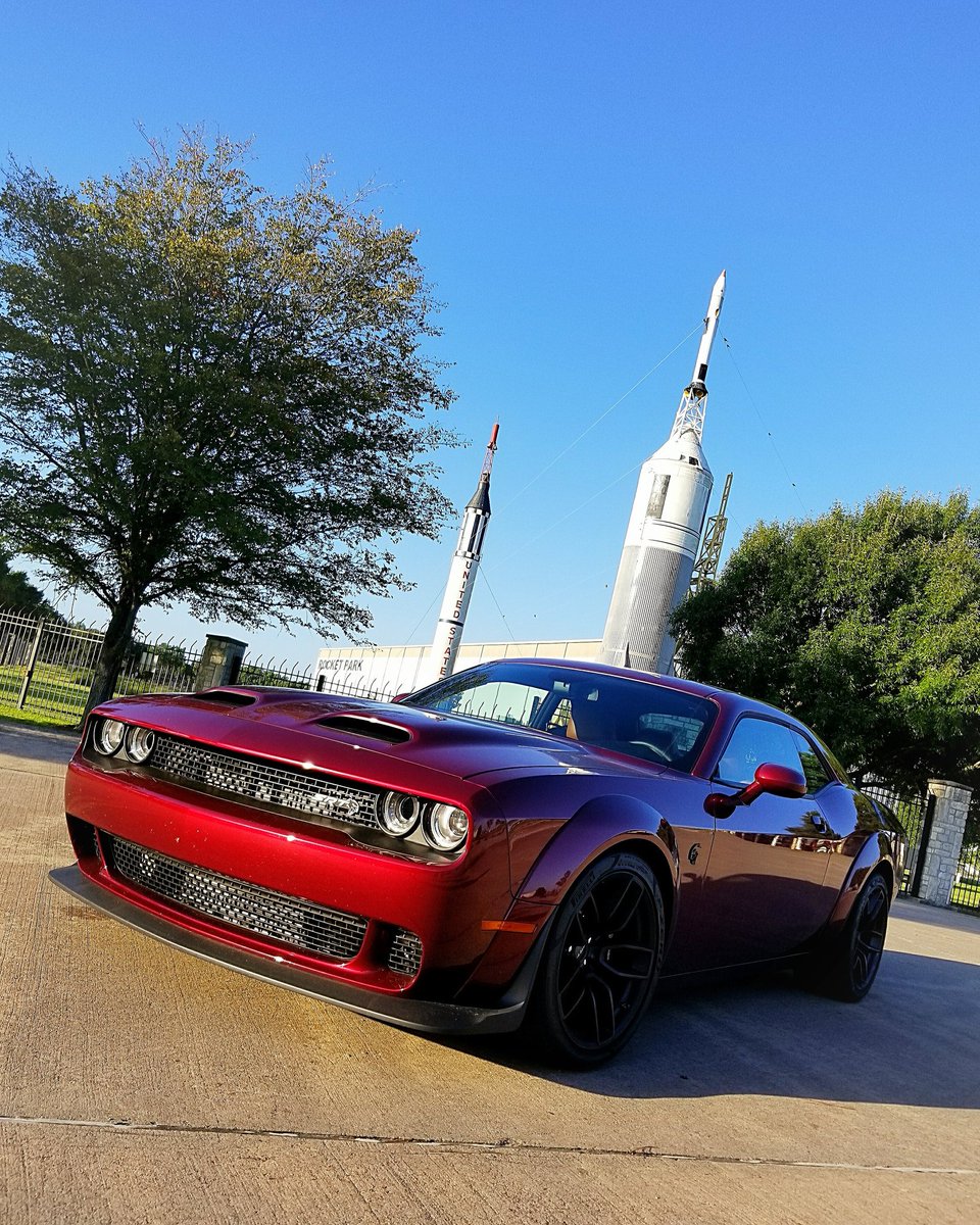 1fatchance's tweet photo. Houston do you see this? I repeat, Houston do you see this? We have 2019 #Dodge #Redeye #Hellcat #SRT #Challenger 
•
•
#flashbackfriday @LSMoparFest @SpaceCityLX #LSMF #LSMF2018 
@Dodge @OfficialMOPAR @FiatChrysler_NA #americanmuscle #carsofinstagram  #merica🇺🇸 https://t.co/lPhXHPBXil