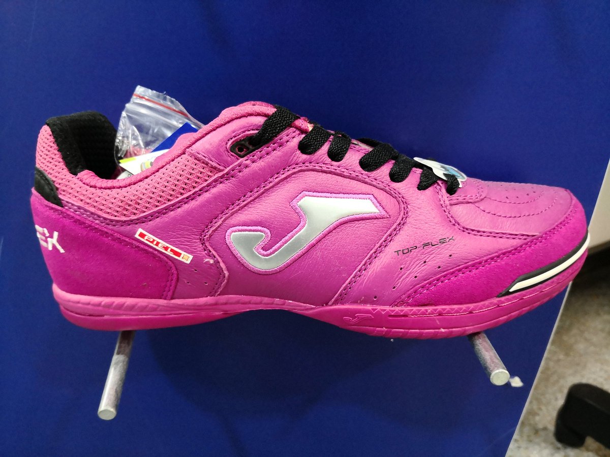 play2015sl's tweet photo. Encara no tens regal de reis?? Els dies 2, 3 i 4 encara podeu aconseguir els últims parells disponibles!
#TopFlex #Nobuck https://t.co/axbWQxUaXI