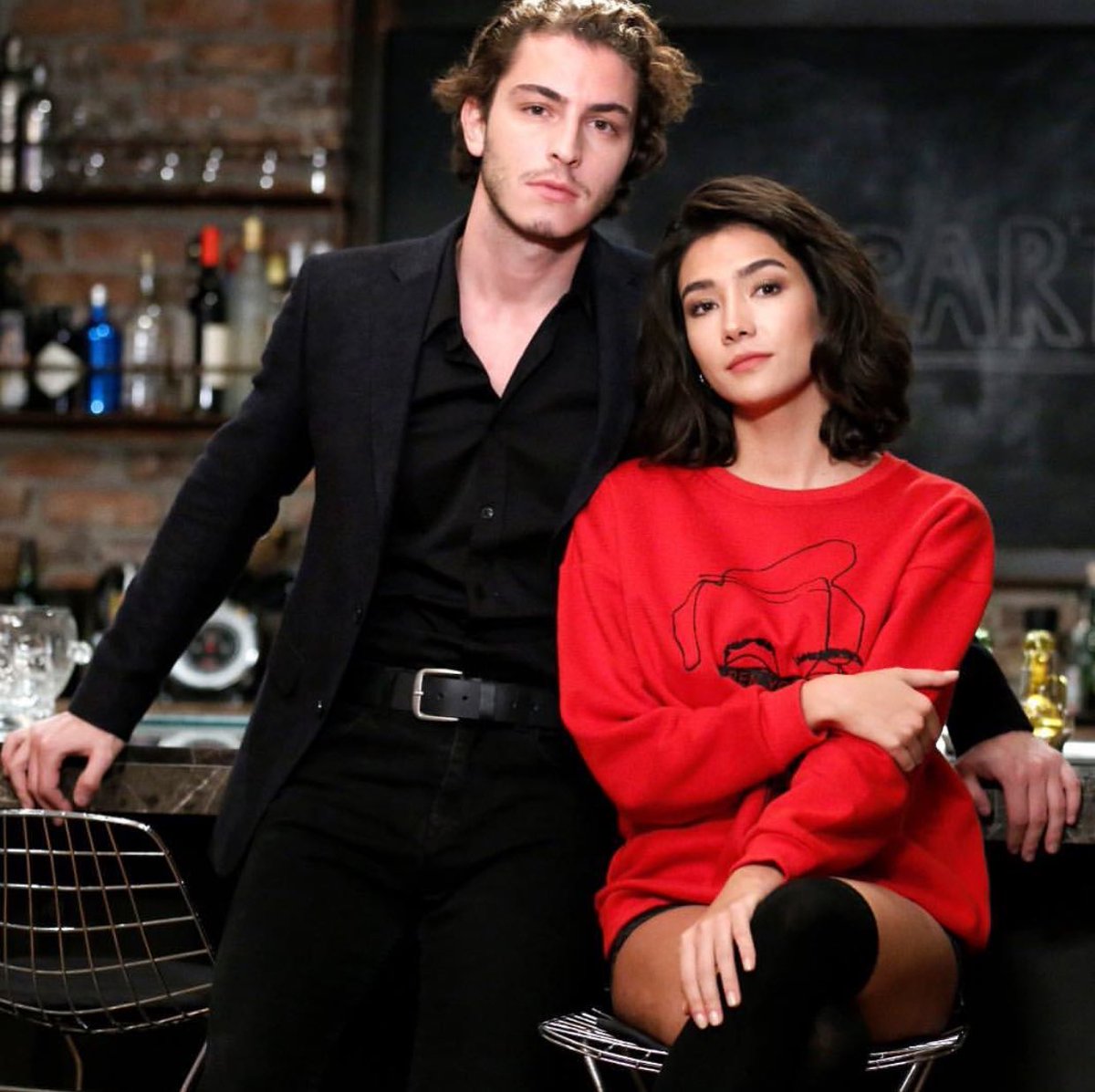 ⚠️NEW PHOTO⚠️

Ben bu iki afet-i devranı kaybetmeye hazır değilim! 
Yoo yoo gidemezsiniz.. 😥🙏🏻

#ŞahinTepesi #EfDa
#AybükePusat #BoranKuzum