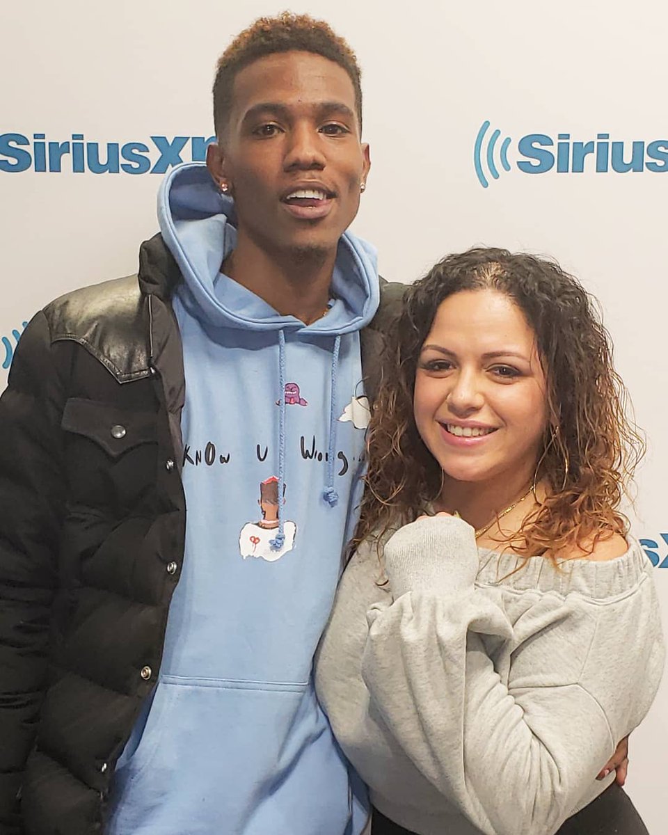 SIRIUSXMTHEHEAT's tweet photo. In 20 mins @LightSkinKeisha and @TheRealBSmyth are joining @minasaywhat in #MinasHouse they will also be performing 🎤 11a ET, 8a PT #liveperformance #ridegood https://t.co/WvxI8gyoGL