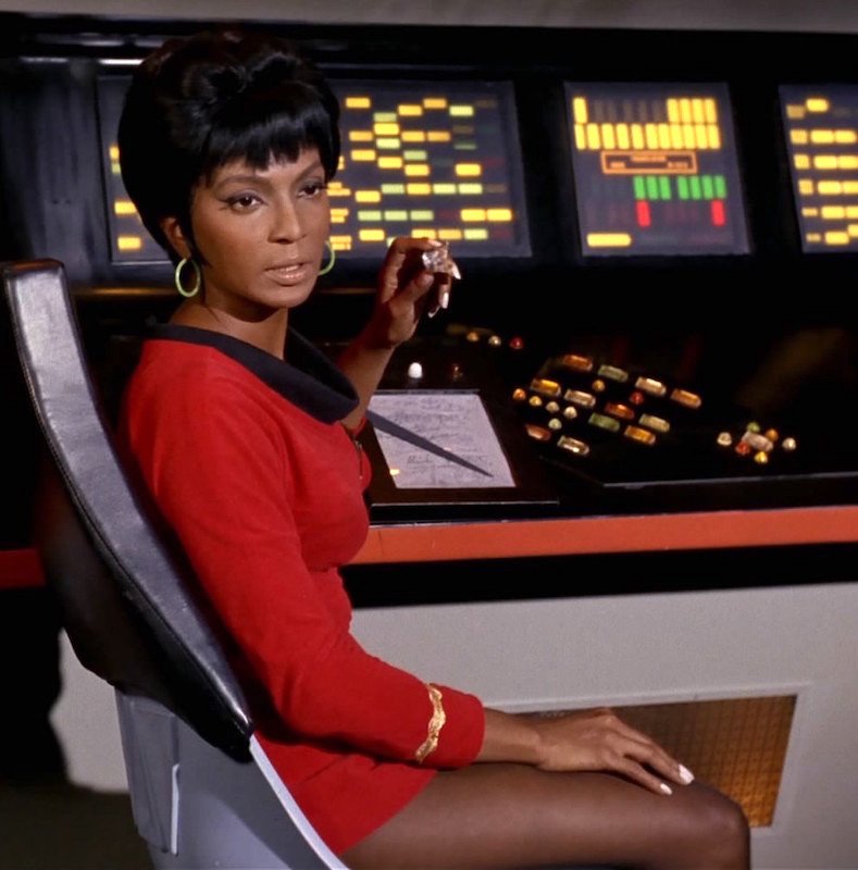 Star Trek S Nichelle Nichols On Tv's First Interracial Kiss.