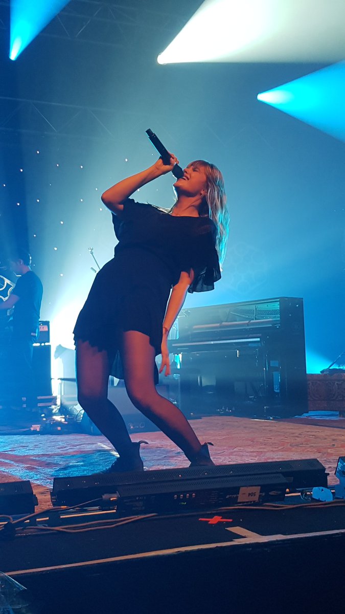 guillaumelastar's tweet photo. 4 concerts,4 moments magiques
#Lille le 15 février
#Lille le 24 mai
#Colmar le 28 juillet
#Lille le 19 décembre

Encore merci pour tout @louane

#top4of2018 https://t.co/5W3VhDyIkQ