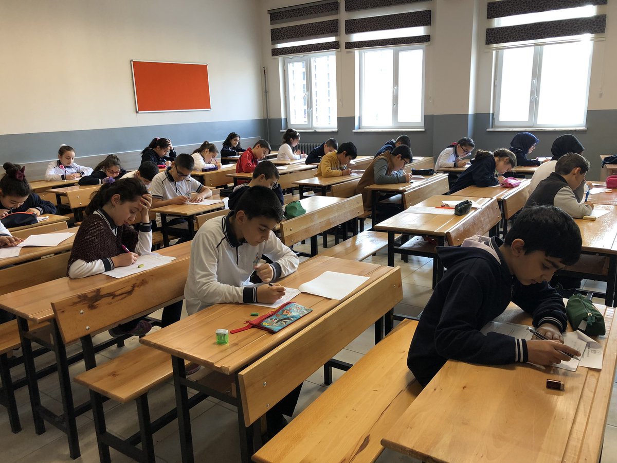 Temel Fikirlerden Temel Bilimlere Projesi kapsamında Bilim Olimpiyatları Hazırlık Eğitimleri Seçme Sınavının birinci aşamasını gerçekleştirdik.@Istanbul_ILMEM <a href="/pasalibesli/">Paşali Beşli</a> <a href="/memleventyazici/">Levent Yazıcı</a> <a href="/renuarry/">Fahrettin Köklü</a> @Memedcinar <a href="/EsenyurtArge/">Esenyurt MEM AR-GE</a> <a href="/ist_arge/">İSTANBUL MEM AR-GE</a>