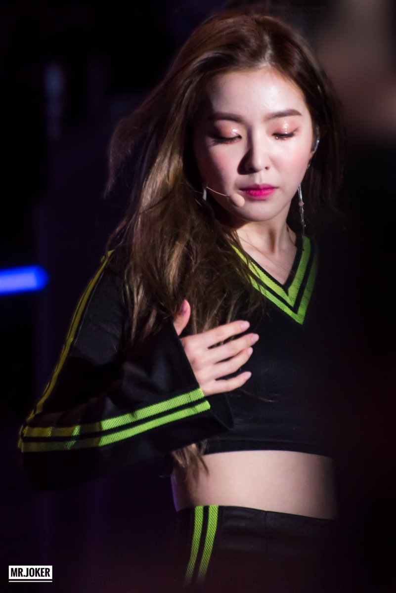 johnker17's tweet photo. 181028 BOF 아이린
#레드벨벳
#RedVelvet
#BOF2018
#아이린 #Irene
@RVsmtown https://t.co/LEUh1AHC1O