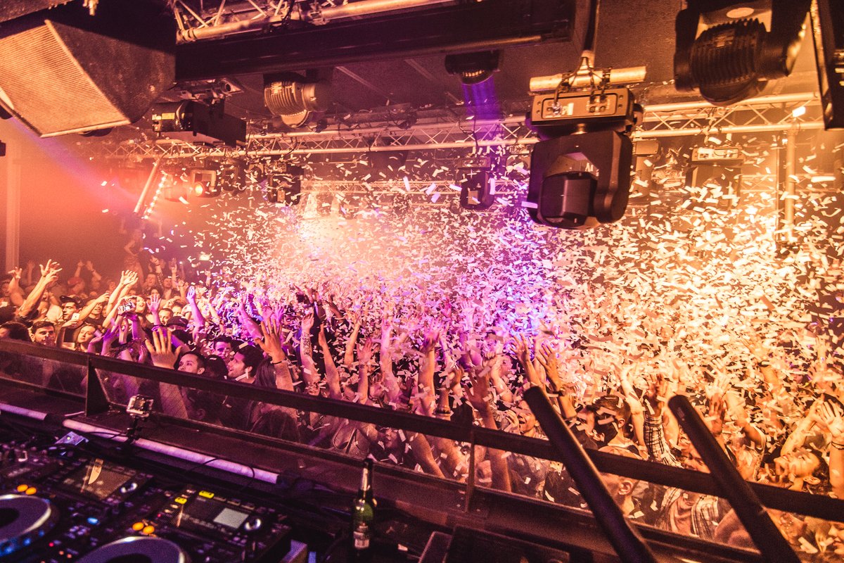 New Year's Day at Ministry 🔥 
 
 @audiorehab1
 <a href="/AmineEdge_DANCE/">Amine Edge & DANCE</a>
 <a href="/djmarkradford/">MarkRadford</a>
 <a href="/WithYouParties/">With You Parties</a> hosting the 103

Tickets: goo.gl/bKVmkP