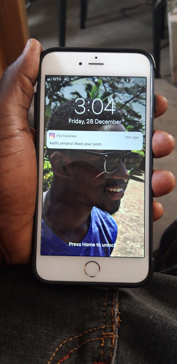MosesNambaEmu's tweet image. Our .@SafeBoda driver picked this iPhone, please retweet until the owner finds it. 
Come with proof and we expect the same person on the wall paper to be the owner.