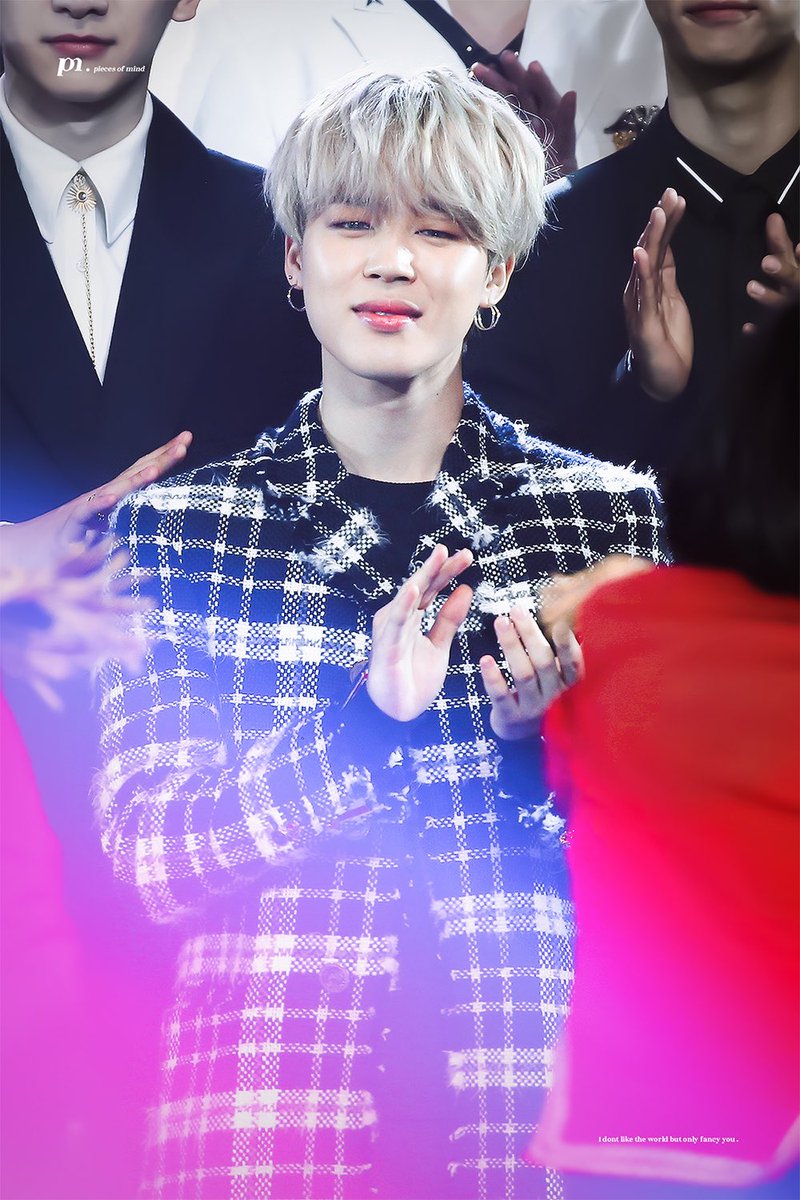 piecesofmind_jm's tweet photo. #JIMIN #지민 @BTS_twt 181228 https://t.co/ti4fv9b5RQ