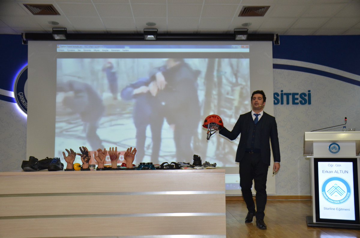 karatekinUni's tweet photo. Çalışma Ekonomisi Endüstri Topluluğu tarafından düzenlenen  ve konuşmacı olarak Stratline Eğitmeni Öğretim Görevlisi Erkan Altun’un  yer aldığı "İş Sağlığı ve Güvenliği Kişisel Koruyucu ve Donanım  Eğitimi" gerçekleştirildi.
@hasan_ayranci 
@ZehraZumrutS 
@ailevecalisma https://t.co/v7L6Yd47qN