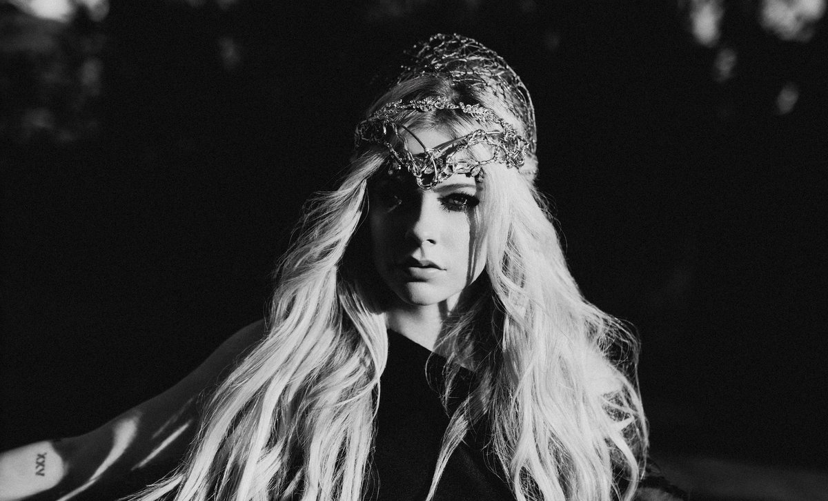 RollingStone's tweet photo. Avril Lavigne's "Tell Me It’s Over" is one of our picks for the best songs this week on our @youtubemusic playlist https://t.co/uWpaHVj8vY https://t.co/Pr5wr72yr5