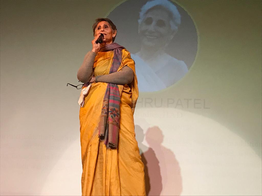 KathaIndia's tweet photo. Vidya Shah, Ruma Roka, Shahnaaz, Afreen Khan and Usha Nehru Patel took over the stage to share their life experiences.
It was a delight to watch speakers from various walks of life celebrating creativity and storytelling! #KathaUtsav2018 #30YearsOfKatha https://t.co/mj65rr9CaX