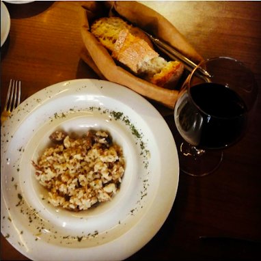 Nos encanta formar parte de tus mejores celebraciones, en estos días tan especiales elige #ElcanoRestaurante para disfrutar con los tuyos 🥂🍴