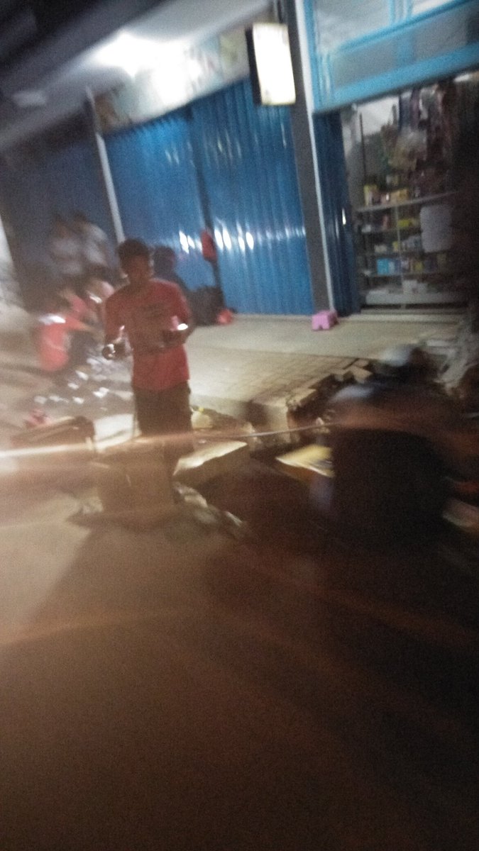 twkfaisal's tweet photo. @yudii711 @TelkomCare ni lagi si splicing moga2 mga lama lagi UP https://t.co/5lK2gDlxnQ