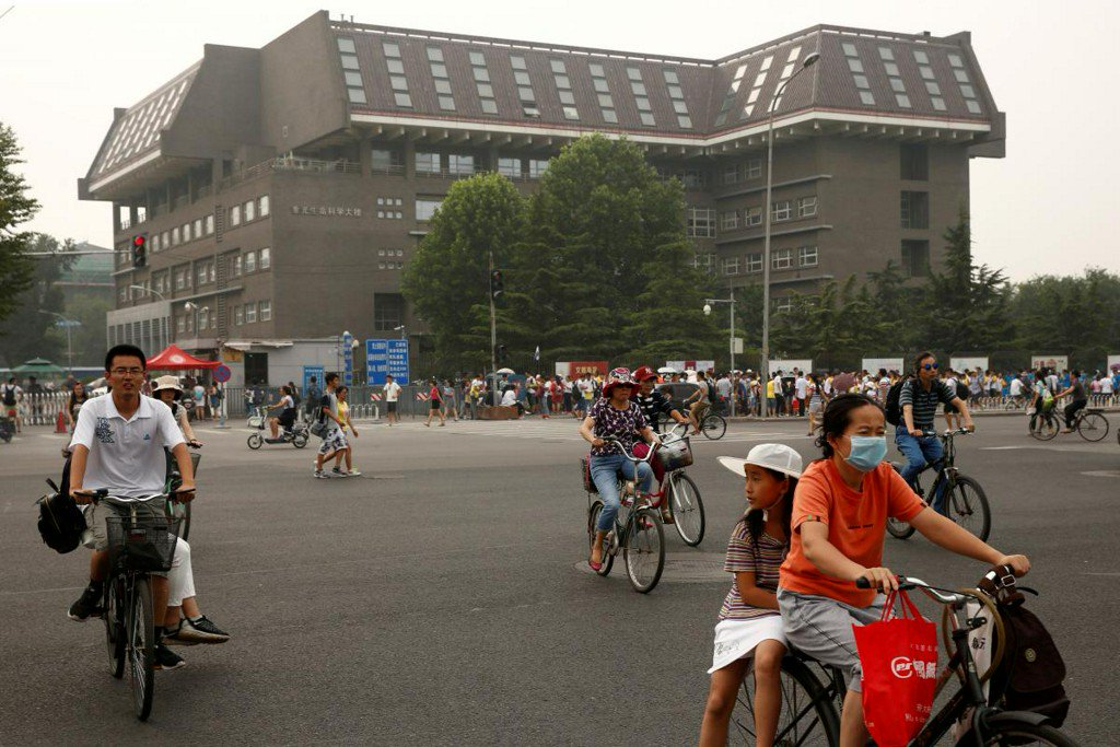 Reuters's tweet photo. China police detain students protesting crackdown on Marxist group https://t.co/BW26MS8sN4 https://t.co/EyClKZAQgn