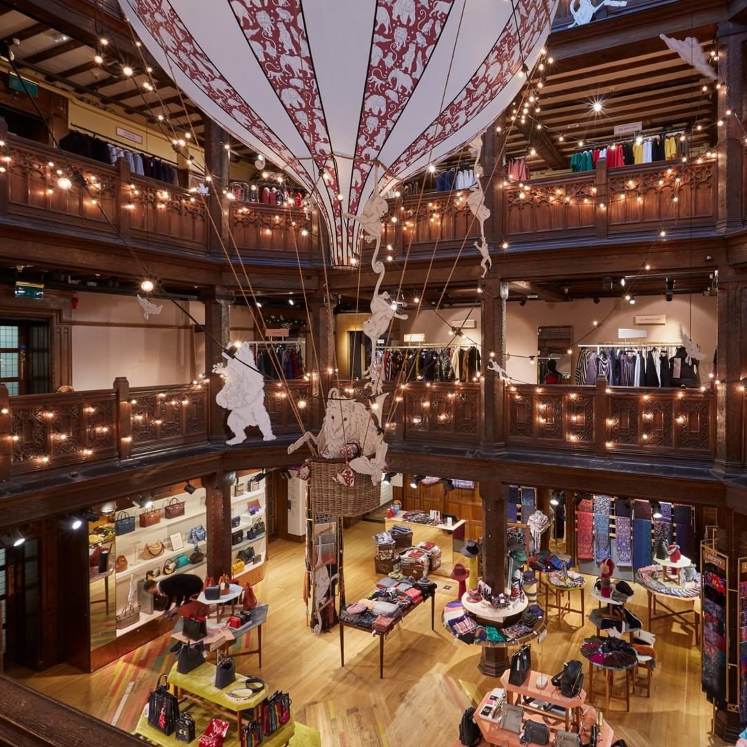 thdiplomathotel's tweet photo. 🛍️ It is time to save money, get great deals and biggest discounts. 👛Christmas sales have already begun! Happy shopping! 💸😀
🛎 Collect your #LondonMemories and explore the town by being our guest at The Diplomat Hotel.
#london #hotelinlondon #wintersales #boxingday https://t.co/EOsLIgLAK9