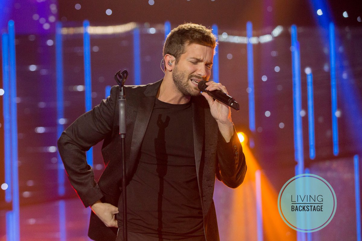 jarabackstage's tweet photo. . @pabloalboran, @PabloLopezMusic, @miriamrmusic_ , @anaguerra , @Aitanax o @lolaindigomusic son algunos de los artistas que estarán en ‘FELIZ 2019’, programa que ha preparado @tve_tve para este fin de año 🔗👉🏻 https://t.co/nUO7SaO6AM https://t.co/QKSIeFHCLY
