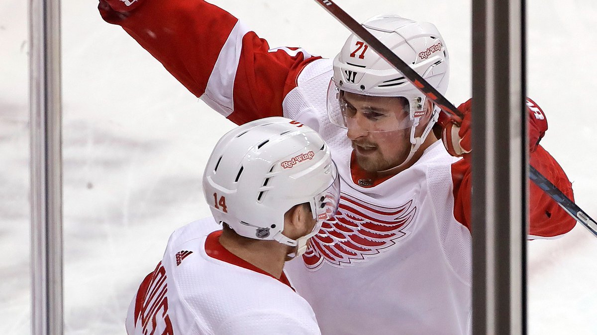 zesty_redwings's tweet photo. Red Wings strong start wiped out in second as Penguins soar to 5-2 win https://t.co/IN8L47qtRr https://t.co/QwrbFXIIW3