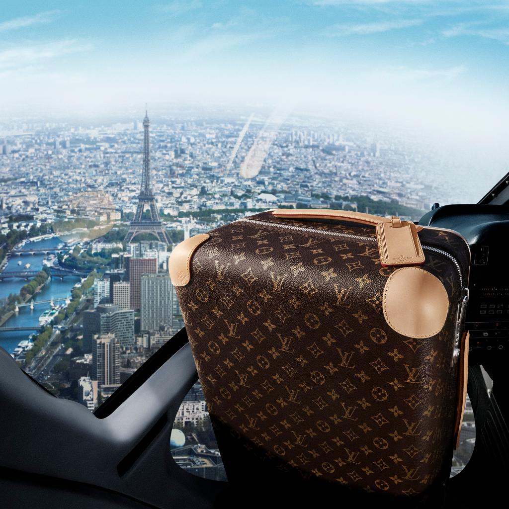 Louis Vuitton on X: In search of new perspectives. #LouisVuitton invited Marc  Newson to design its next generation of rolling luggage. Discover the  Horizon collection at   / X