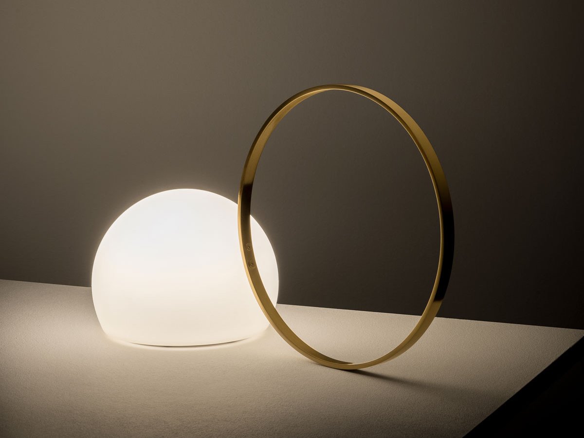 LightForm tweet media