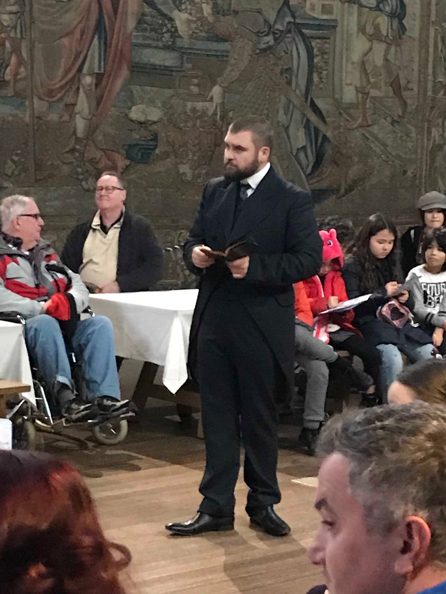 Mr Gardner doing very well in the face of utter interference from his sister. Victorian Christmas at Hampton Court Palace. #pastpleasures1 #hrp