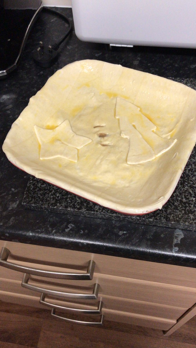 batch1960's tweet image. Leftover Turkey Pie