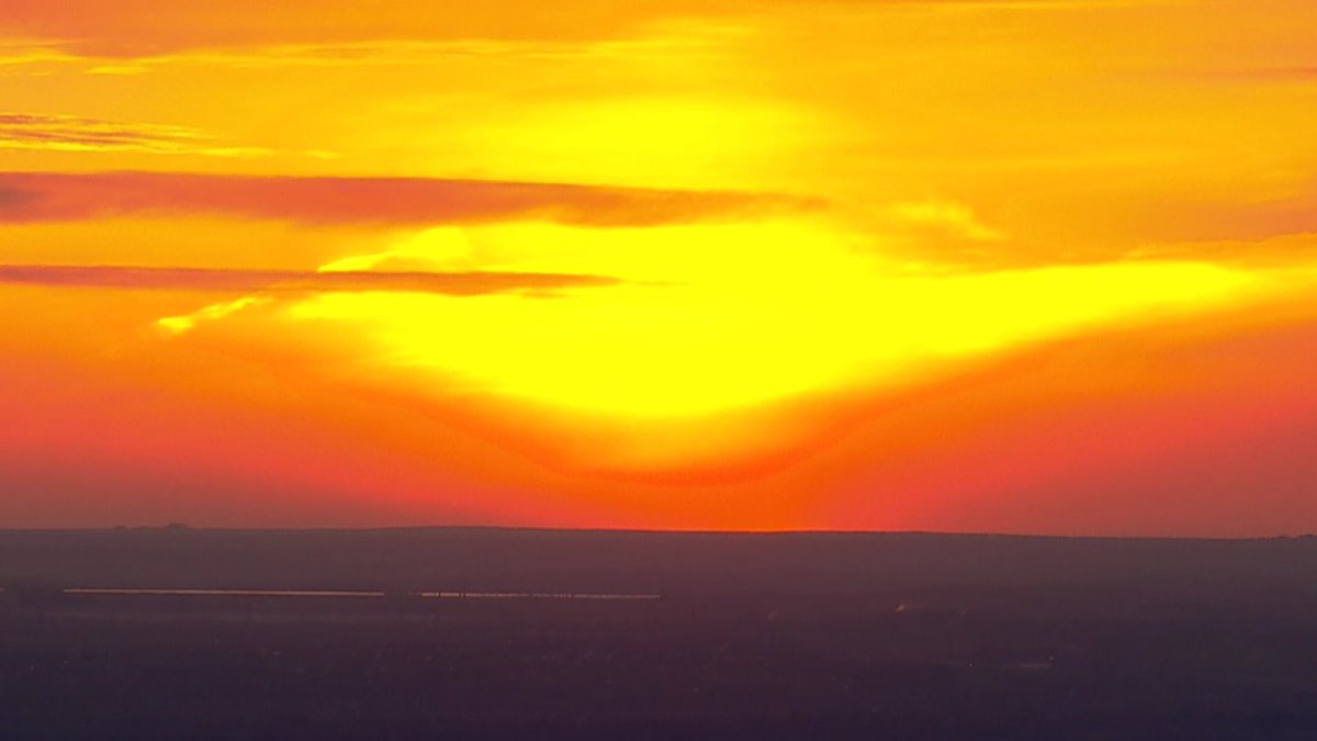 SamBoik's tweet photo. I know they say don't look directly at the sun, but I can't stop staring <3 https://t.co/gCPCTuxtOG