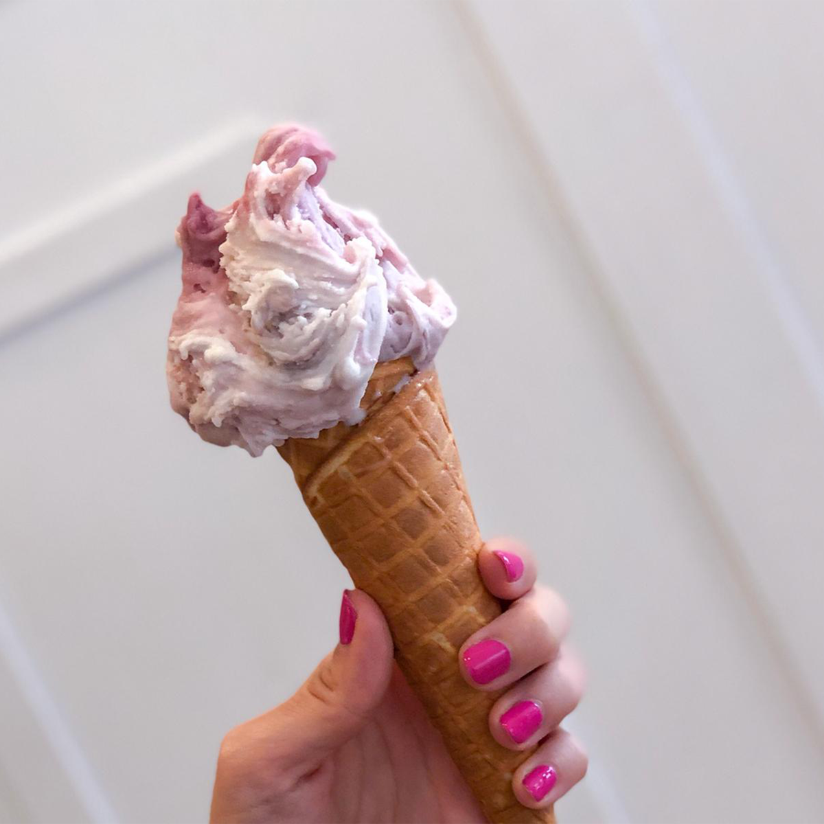 giolatto's tweet photo. Cuando vengas a nuestra heladería pregunta por nuestros helados especiales sin gluten, lactosa, huevo y con fructosa. 
¿Te apetece este sabor de arroz con amarena?

*Consulta disponibilidad en tienda. 

#heladeria #helado #icecream #giolatto #postre #dulce https://t.co/CMvkxNarqy