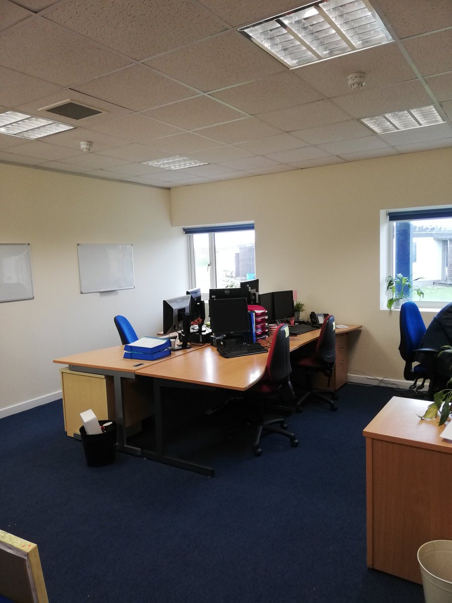 jasonpeett's tweet photo. Thanks to some help from @NHSscwcsu IT all the computers are up and running and the new @NHSSEHantsCCG medicine management office is functional 😀 #realwindows https://t.co/U53ACYVU1g