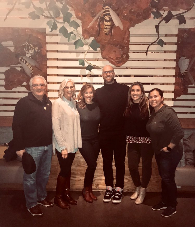 Enjoying #NWArk with the Kargas crew 💕 Thanks <a href="/MatthewrMcClure/">Matthew McClure</a> for making #TheHive at <a href="/21cBentonville/">21c Bentonville</a> a perfect place to gather.
