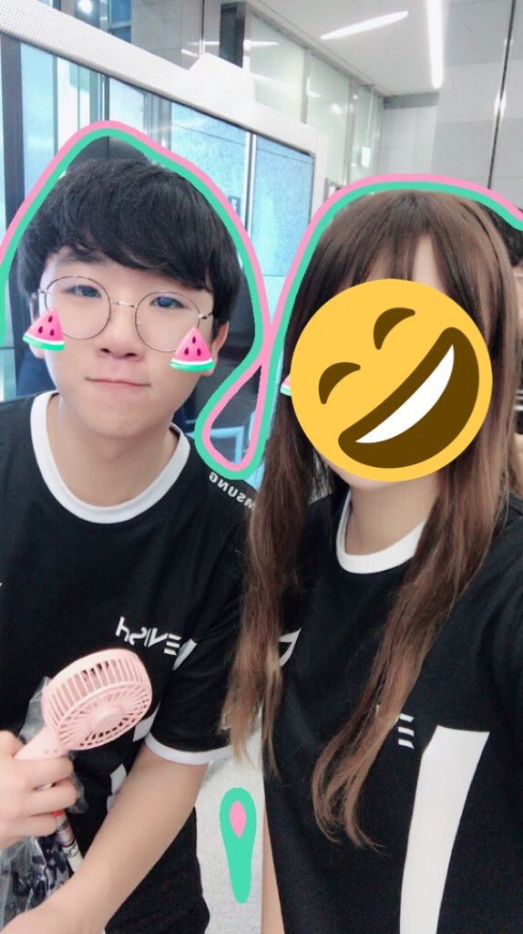 #Happy_Ruler_Day 
언제나 빛나는 룰러 선수의 생일을 축하드립니다! 더욱 더 빛나고 행복하시길 바래요!-! 사진은 작년 올렸던거 ㅎㅅㅎ