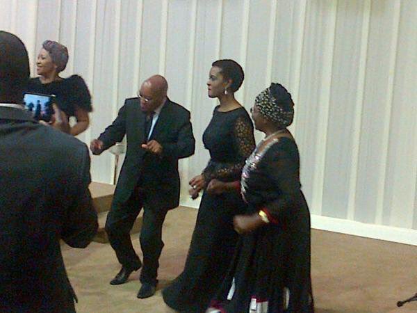 AdvoBarryRoux's tweet photo. Who can dance better 

Retweet For Jacob Zuma 
Like For Cyril Ramaphosa https://t.co/wJfekFDBVJ