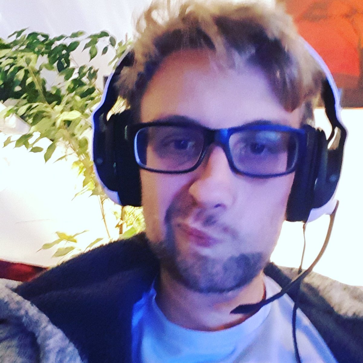 Schnaan1's tweet photo. Lets go.
Legend push R2 - Legend with secret hunter 78% wins 14-4 โ๏ธ
97 Followers reached, do we get the last 3 today?๐คฉ
https://t.co/hqbTnAbQVH
!turnier !youtube
#hearthstoneagain #combometa #secrethunter #TwitchDE #streamer #supportsmallstreamer https://t.co/ZdT40n1xzg