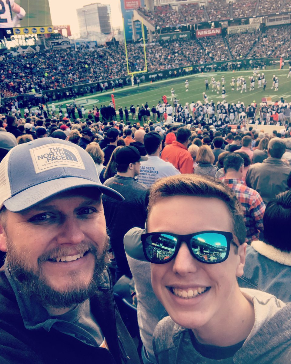 bradbeaubien's tweet photo. Beautiful day for some football. #nashvillefilterduh #gbo #ohwaitnevermind https://t.co/GyehZVtmWX
