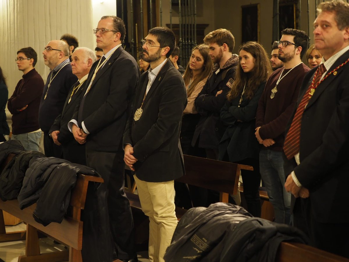 Ayer, el obispo auxiliar, don #LuisArgüello, presidió la celebración de la eucaristía con motivo de la Festividad de #SanJuanEvangelista, acompañado de una nutrida representación de jóvenes de las cofradías. <a href="/JuvenilSangreVa/">Sección Juvenil Preciosísima Sangre</a> <a href="/DelegacionJOVa/">Delegación JO VLL</a> <a href="/VCofrade/">Valladolid Cofrade</a>