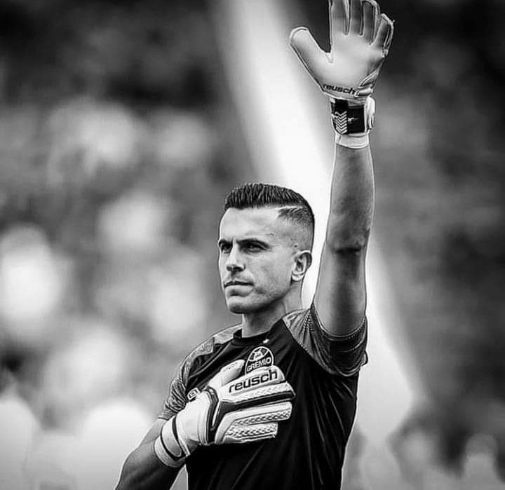 danielaaguiar24's tweet photo. Obrigada por tudo Marcelo Grohe!💙💙 🇪🇪 https://t.co/ViKDG7vaST