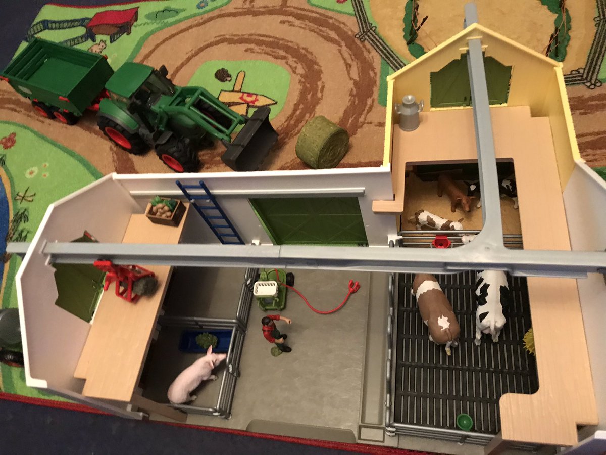 biteme28's tweet photo. Worse thing about Christmas....building all the damn toys 😩😩😩 #hateclutter #hatemess https://t.co/ty8WAa2vDH