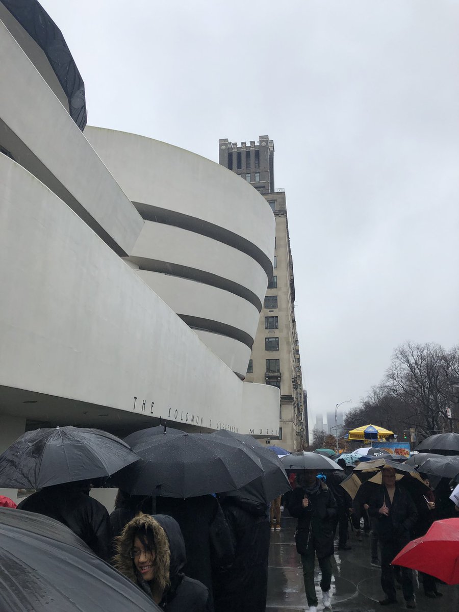 carlosanchez's tweet photo. @Guggenheim what’s the point of selling “skip-the-line” tickets online to later keep visitors wet under the rain for one hour? https://t.co/acvgknWXwg