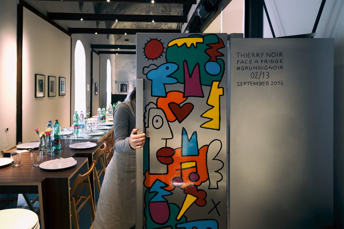 Donated by Food for Soul’s main sponsor <a href="/GrundigUK/">Grundig</a> and custom-painted by artist Thierry Noir, each project has a different – very unique – fridge. 
Find our more! foodforsoul.it/about-us/news-…
(Credits: <a href="/RicPiccirillo/">Riccardo Piccirillo</a>)