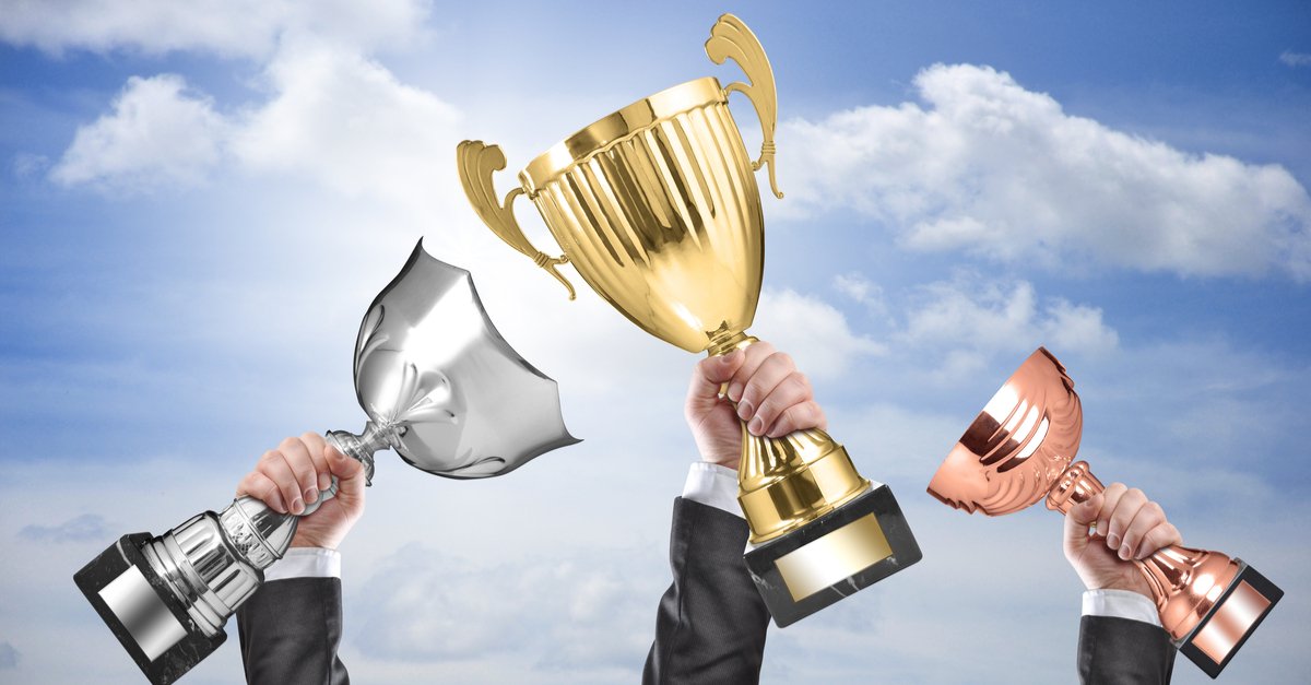 Cohesity's tweet photo. Cohesity ends 2018 with new accolades! Winning Channelnomics ‘Cloud Services Vendor of the Year’ caps off Cohesity awards blitz! https://t.co/6fxrUJe7oD https://t.co/oniIATzJ6C